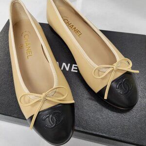 Chanel Ballet Flats - Beige & Black Cap Toe - Size 38